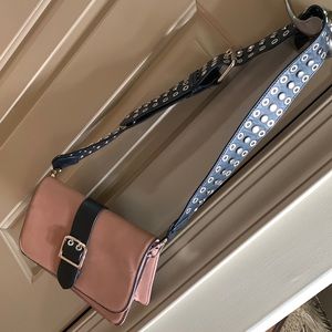 Crossbody wide strap purse by Lavand.